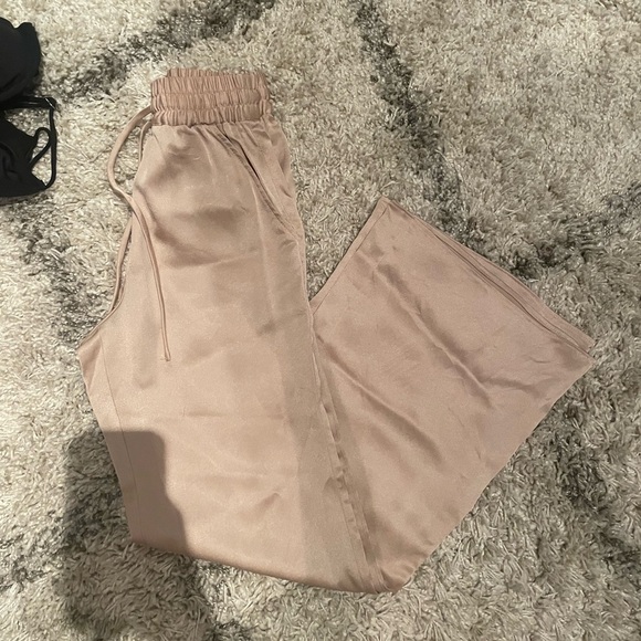 H&M satin trouser - Picture 1 of 3